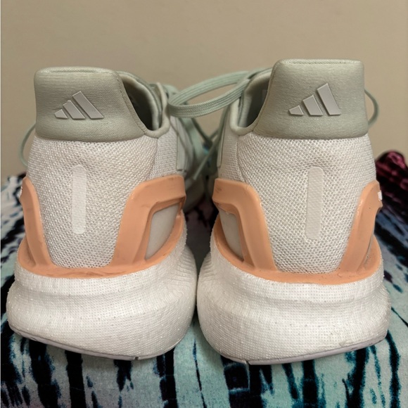 Adidas - Picture 8 of 9